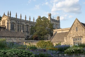 oxford tetiana-shyshkina-BgerTyN9pIM-unsplash-1